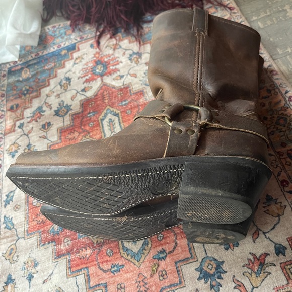 SOLD Frye Harness classic - Picture 5 of 7